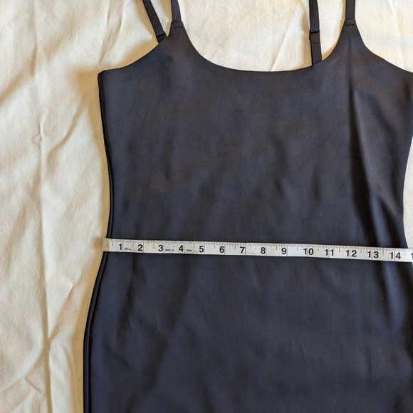 Parade Seamless Smoothing Dress. Black & Maroon (2 pack) - Picture 3 of 4